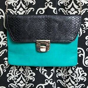 URBAN EXPRESSIONS CERTIFIED VEGAN COLOR BLOCK BAG